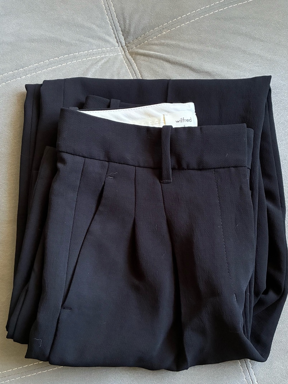 Aritzia Wilfred Effortless Pant – Black – Size 0 - Picture 2 of 3